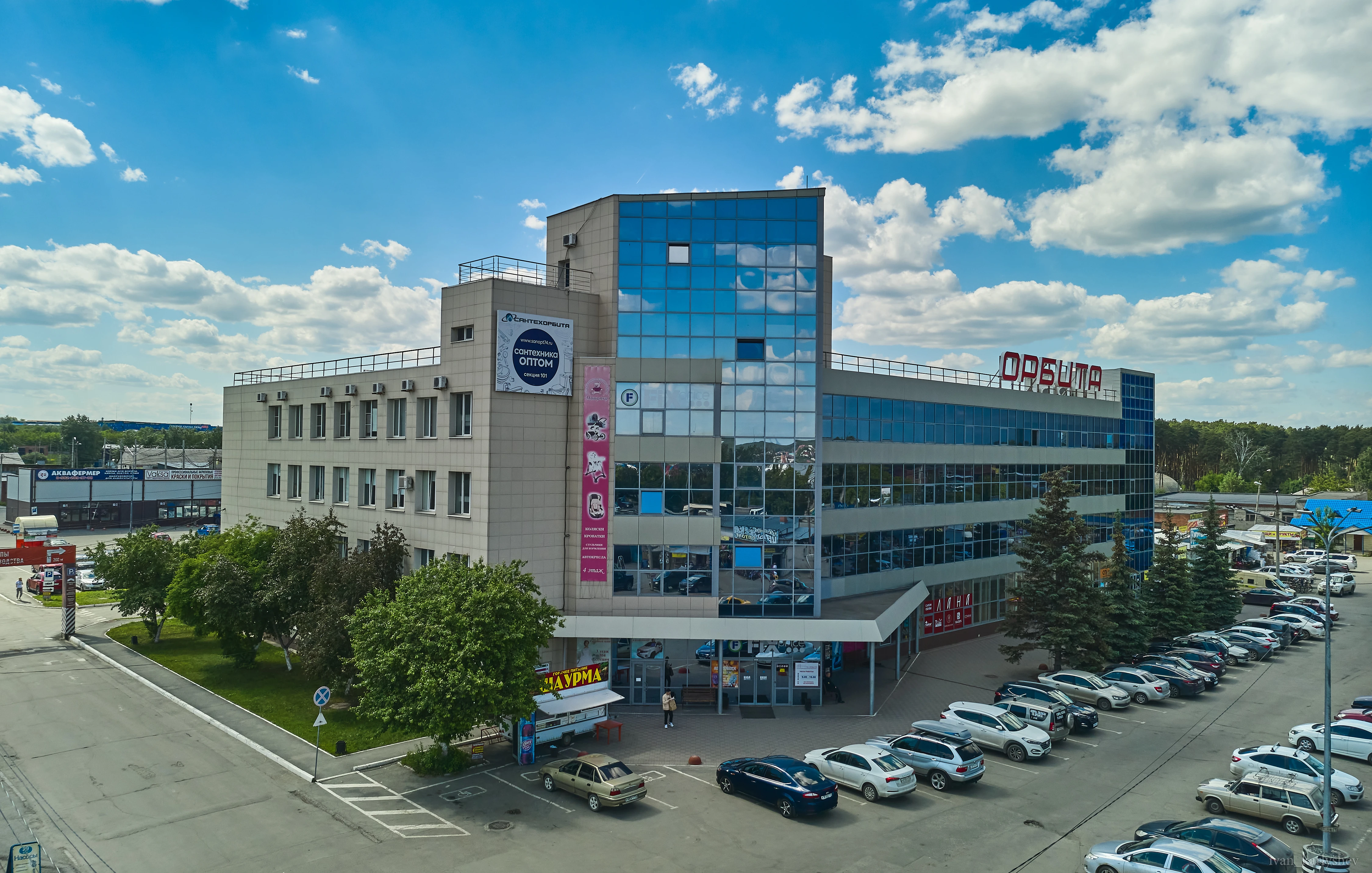 Торговые помещения от 47 до 300 м² - фото 1