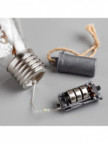 Ёлочный шар «Ветка ели», 5 LED, от батареек, свечение белое