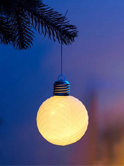 Елочный шар «Белый бархат» 8 см, 1 LED, от батареек LR44×3, свечение тёплое белое