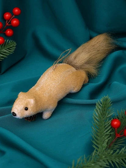Ёлочная игрушка «Белка с шишкой» 4.5×20 см, бежевый