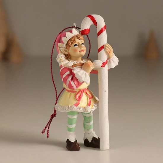 Фигурка-подвеска «Новогодний эльф с леденцом», ёлочная игрушка, 5×4.5×11 см