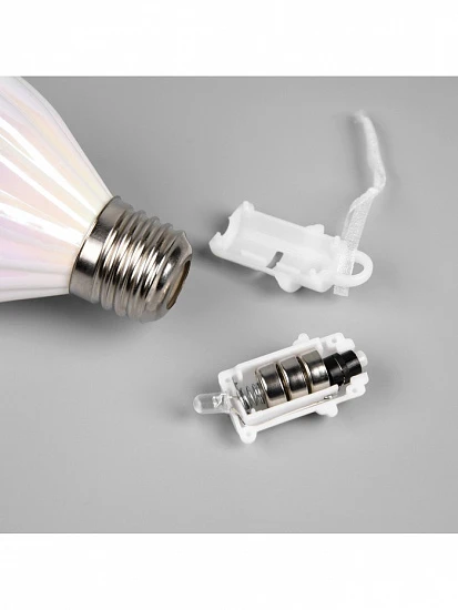 Набор ёлочных шаров «Снежное сияние», 3 шт., d=8 см, 3 LED, от батареек AG13×9, свечение тёплое белое