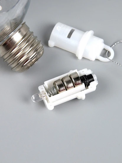 Ёлочный шар «Дед Мороз», d=8 см, 1 LED, от батареек, свечение тёплое белое